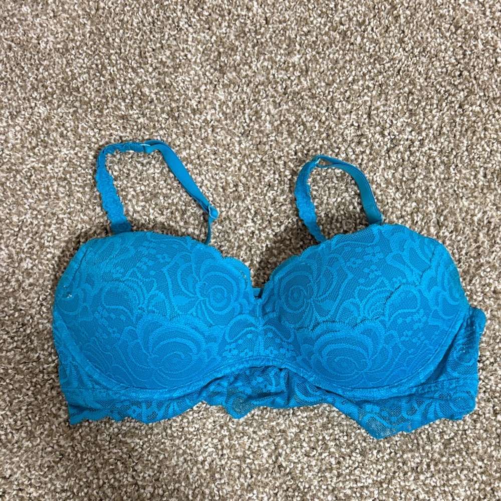 Victoria's Secret Vibrant Blue Lace Bra